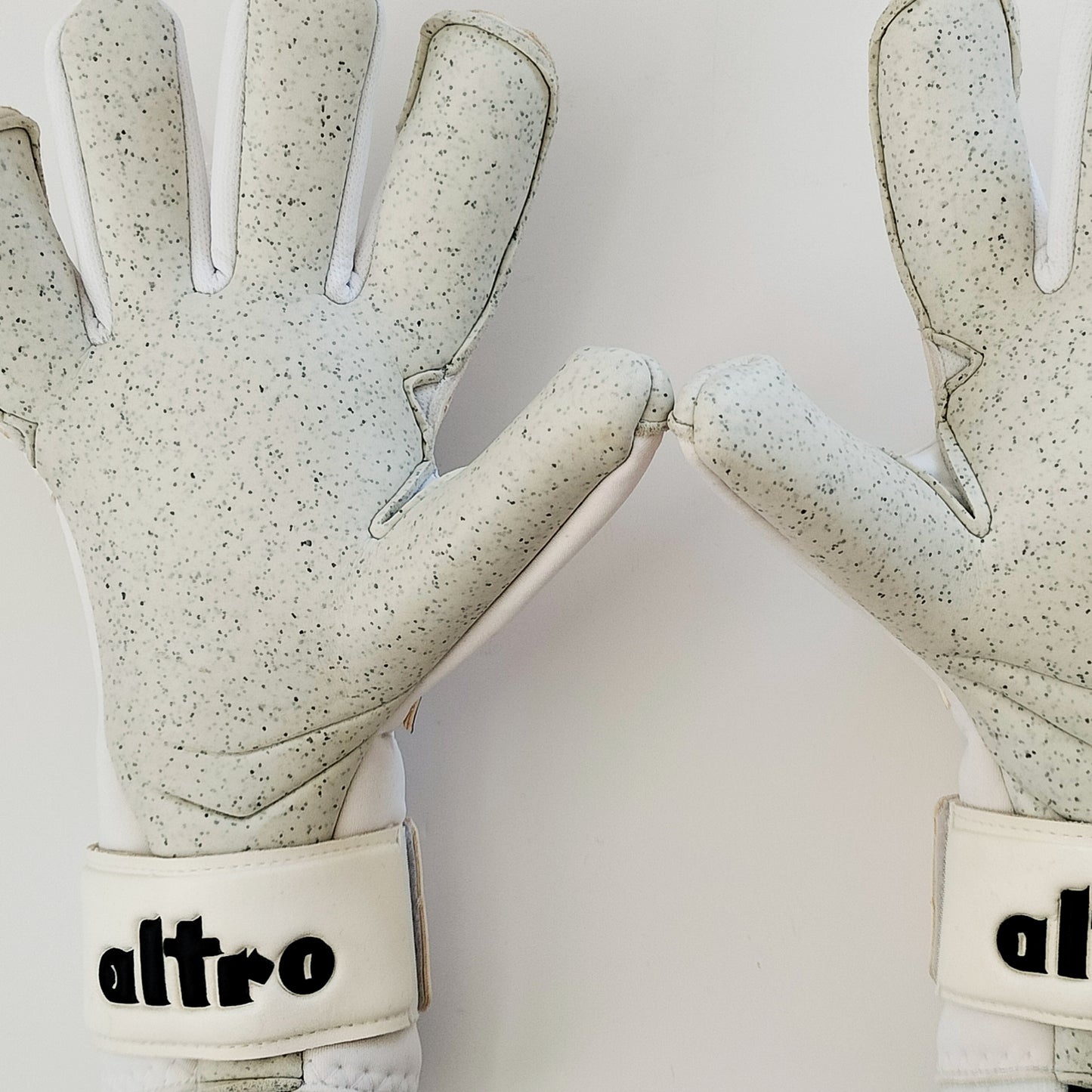 Altro Glove I - 2025 // Quartz